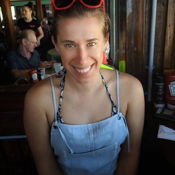 Meet your Posher, Taryn - Picture 1 of 1